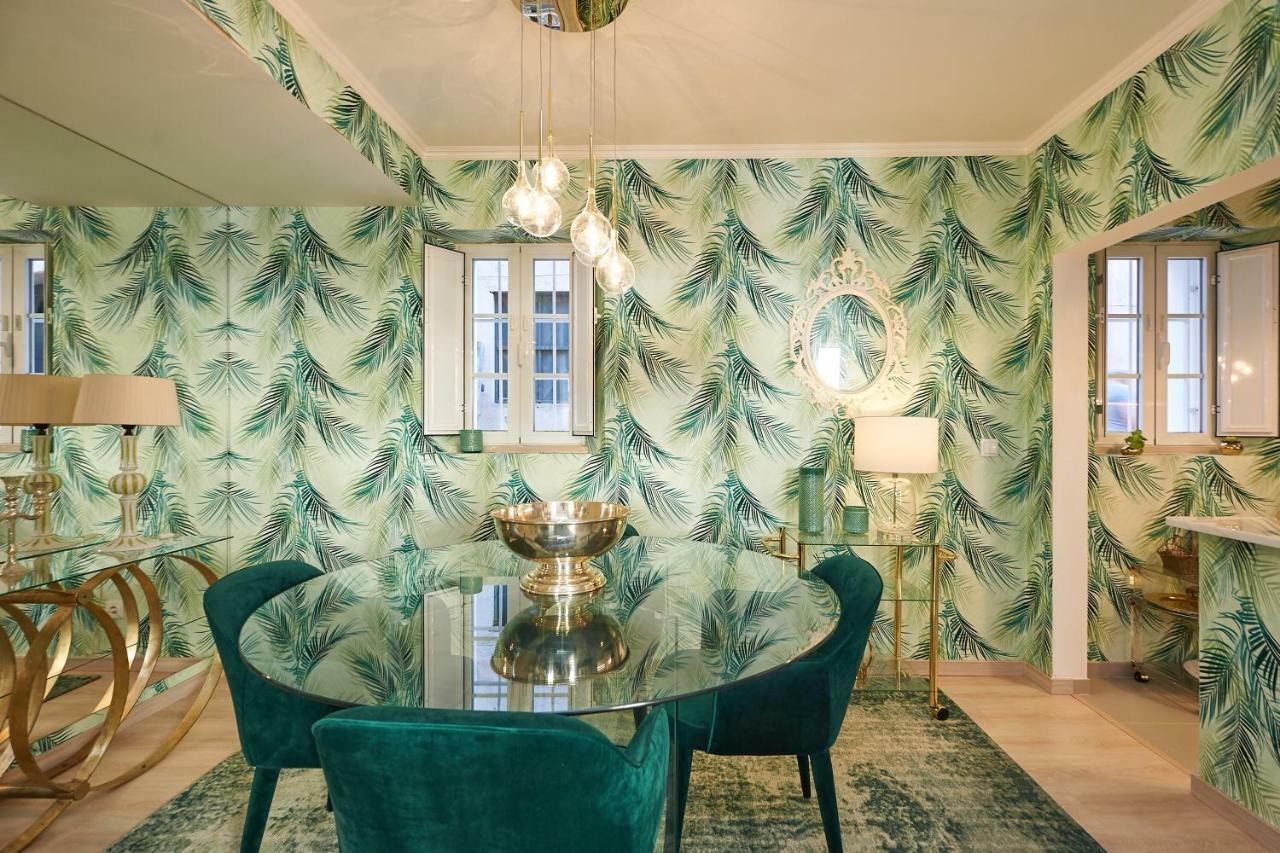 Апартаменты Luxurious Triplex Near The Beach In Эшторил Экстерьер фото